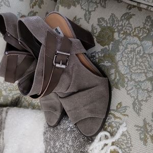 Heeled sandals by Hot Rated